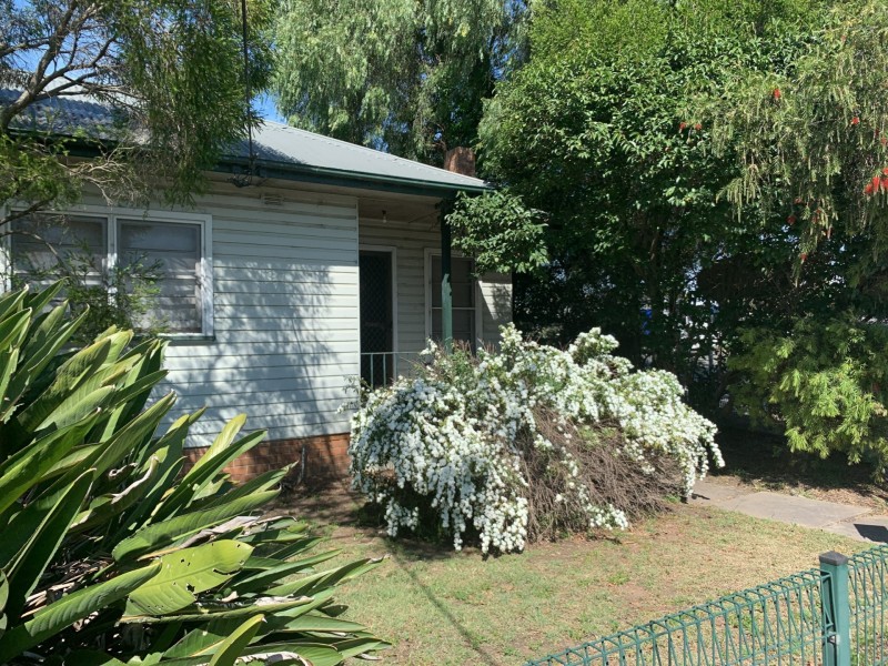2/30 John Street, Singleton NSW 2330