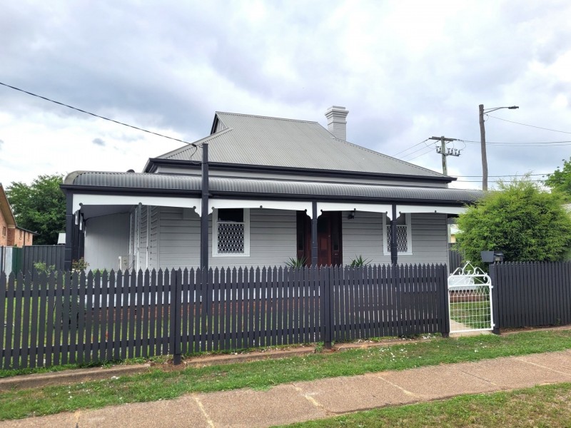 134 George Street, Singleton NSW 2330