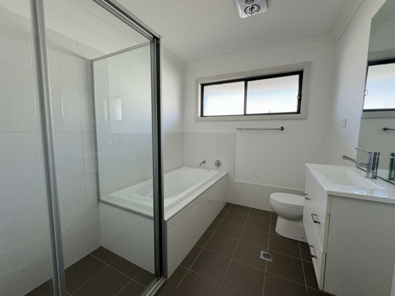 2/13 Lambkin Street, Singleton NSW 2330