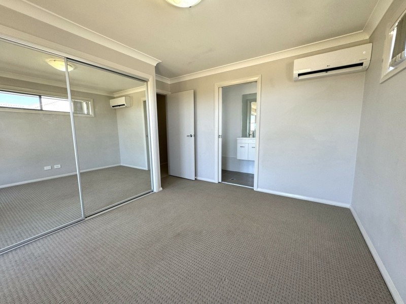 2/13 Lambkin Street, Singleton NSW 2330