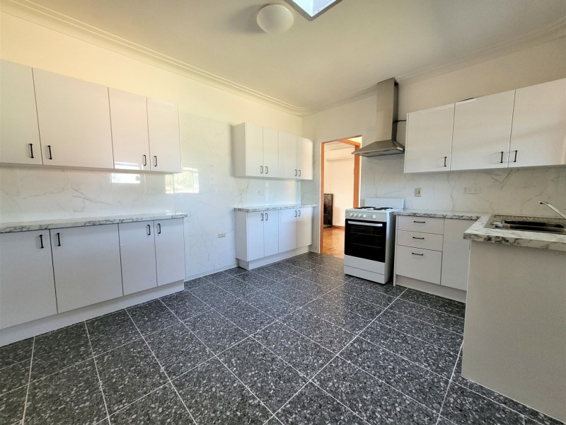43 Barton Avenue, Singleton NSW 2330