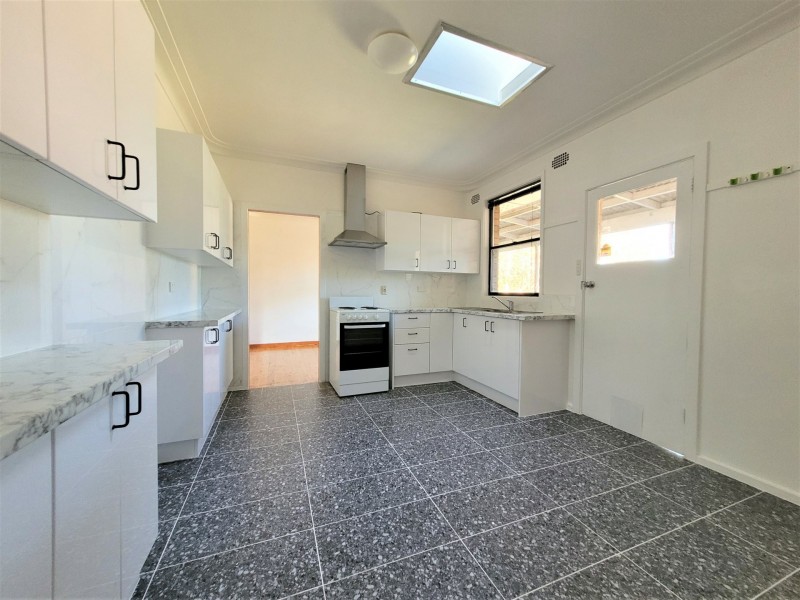 43 Barton Avenue, Singleton NSW 2330
