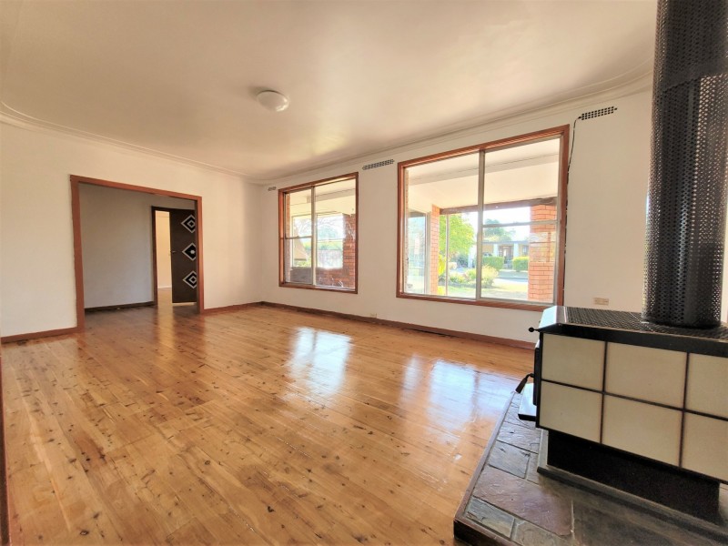 43 Barton Avenue, Singleton NSW 2330