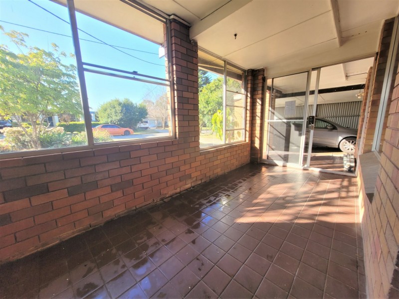 43 Barton Avenue, Singleton NSW 2330