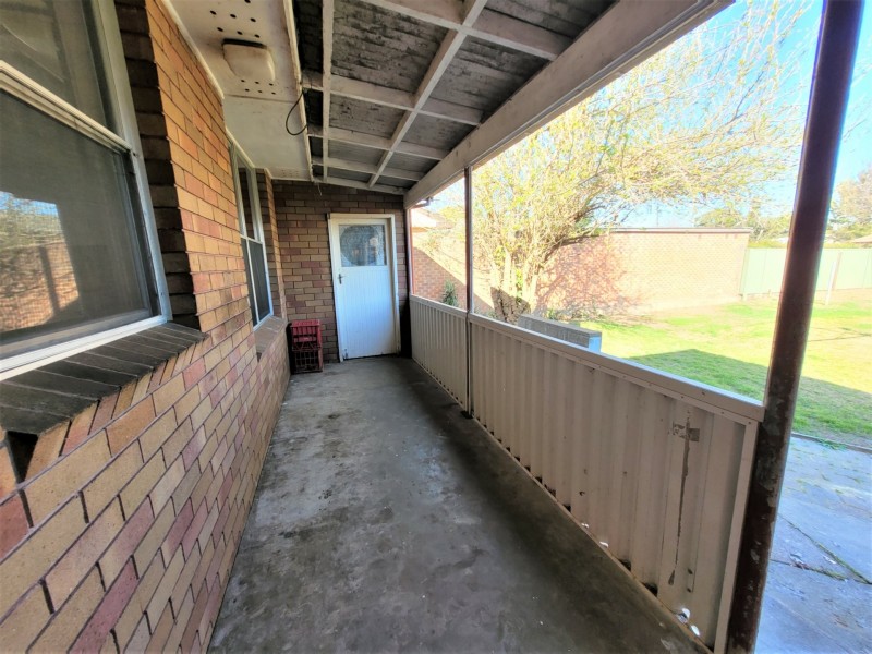 43 Barton Avenue, Singleton NSW 2330