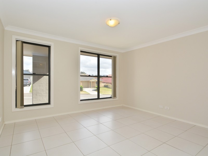 2/159 Gardner Circuit, Singleton NSW 2330