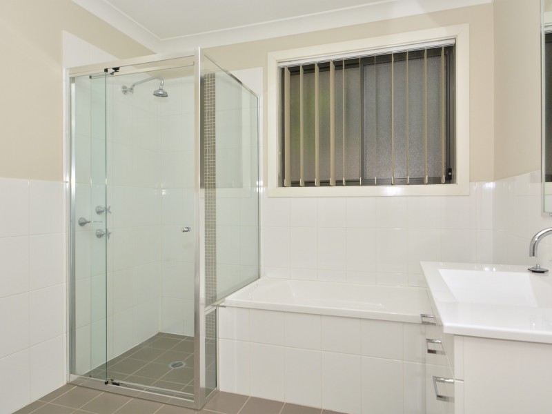 2/159 Gardner Circuit, Singleton NSW 2330