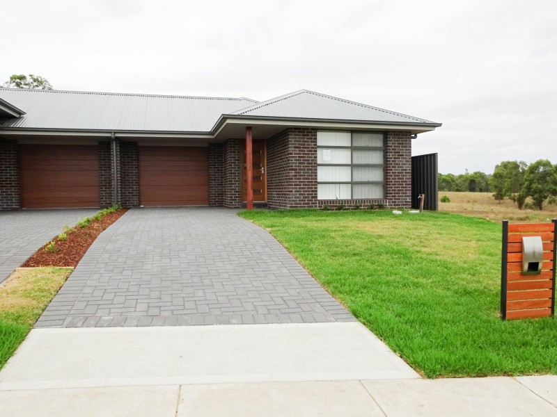 2/15 Lambkin Street, Singleton NSW 2330