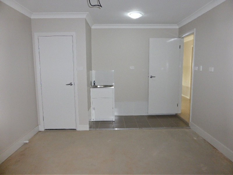 2/15 Lambkin Street, Singleton NSW 2330