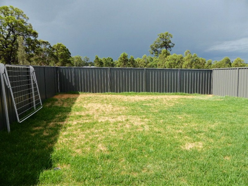 2/15 Lambkin Street, Singleton NSW 2330