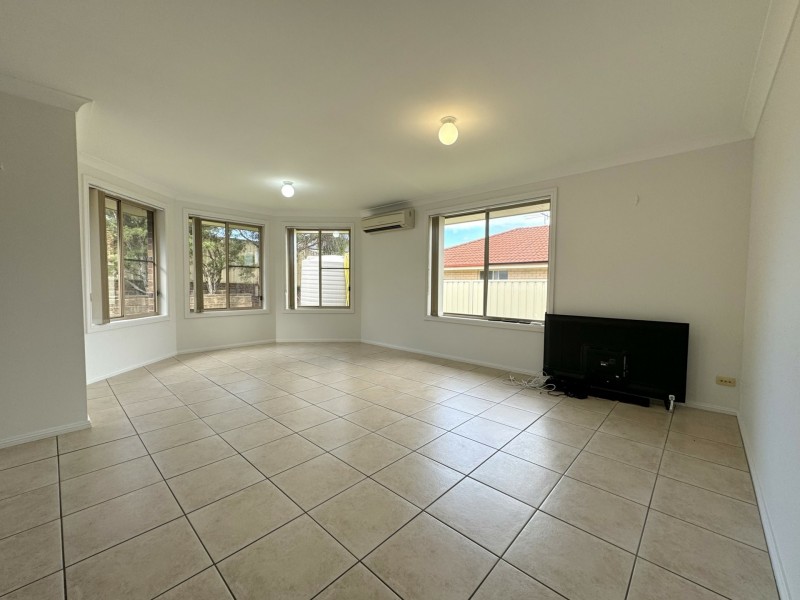 2/37 Nelson Drive, Singleton NSW 2330