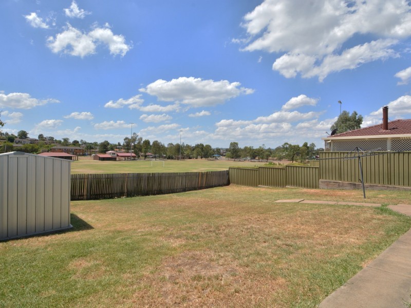 22 Lawson Avenue, Singleton NSW 2330