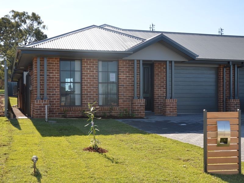 1/13 Lambkin Street, Singleton NSW 2330