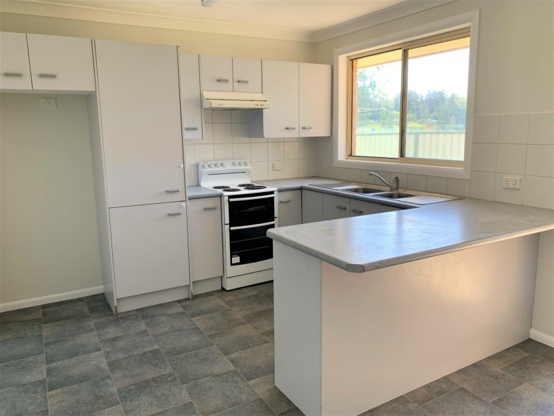 9 Allen Court, Singleton NSW 2330