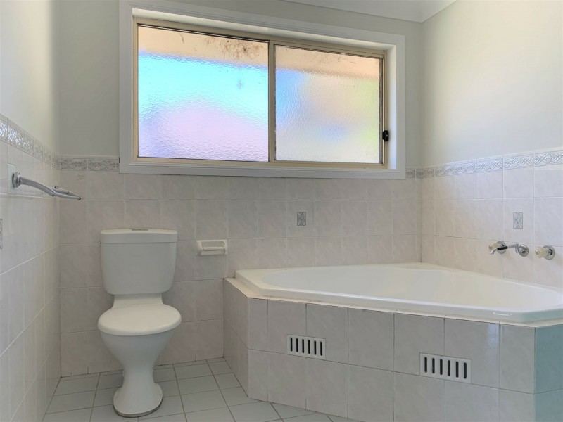 9 Allen Court, Singleton NSW 2330