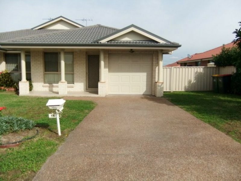 2/44 Pioneer Road, Singleton NSW 2330