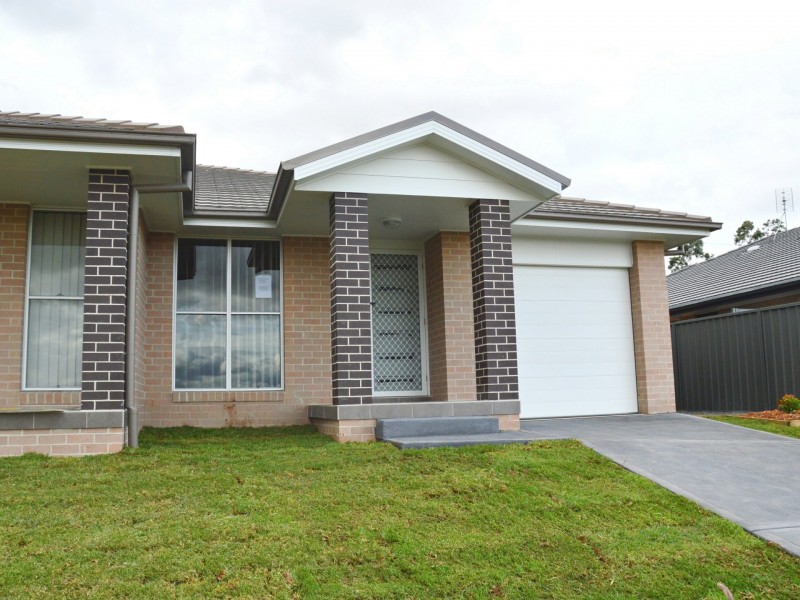 2/139 McMahon Way, Singleton NSW 2330