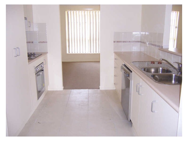 2 Graham Avenue, Singleton NSW 2330