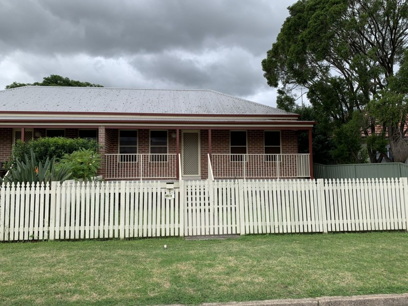 2/26 Castlereagh Street, Singleton NSW 2330