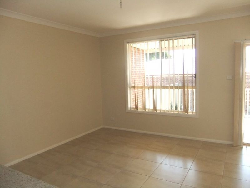 2/26 Castlereagh Street, Singleton NSW 2330