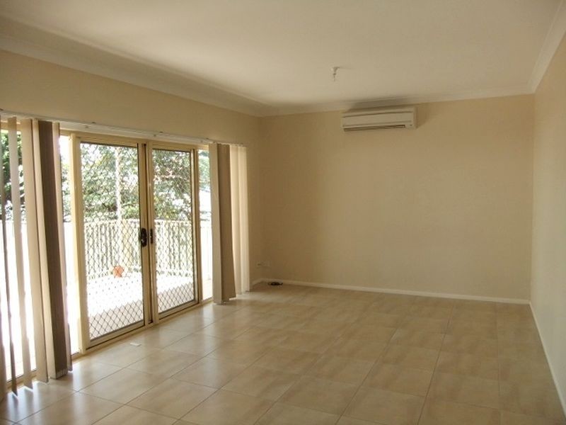 2/26 Castlereagh Street, Singleton NSW 2330