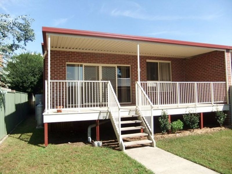 2/26 Castlereagh Street, Singleton NSW 2330