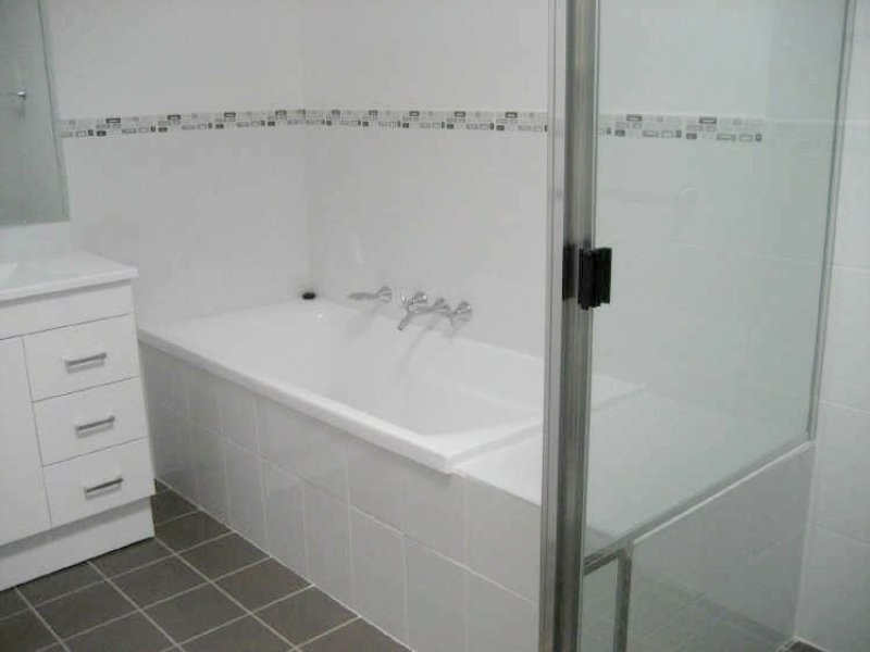 1/5 Redgrove Court, Branxton NSW 2335