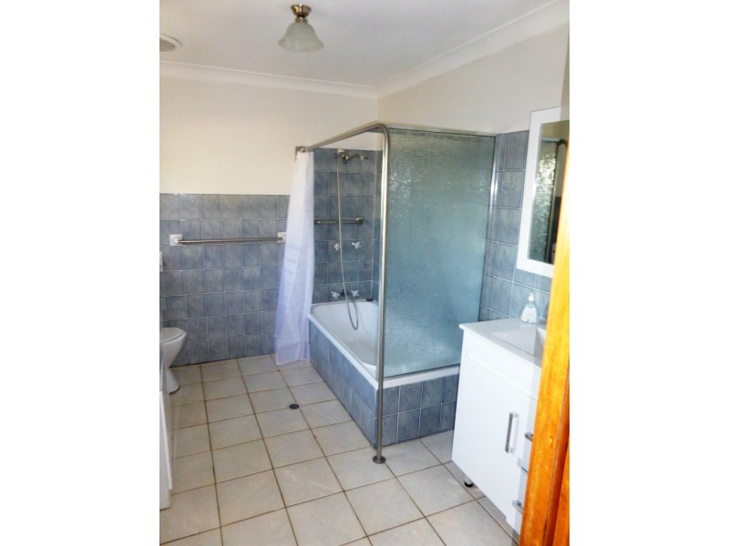 16 Little Park Street, Greta NSW 2334