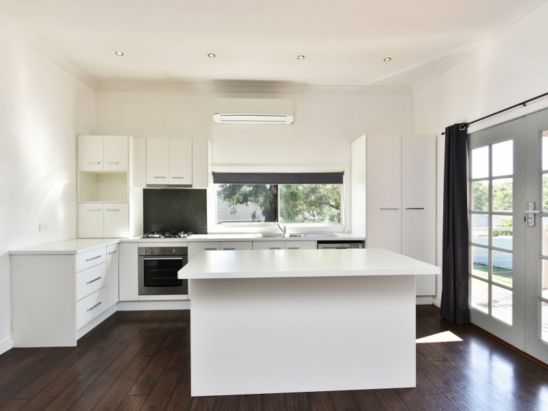 4 Rothbury Street, North Rothbury NSW 2335