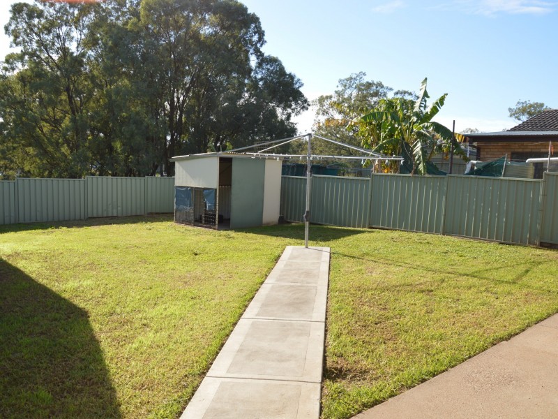 50 Lawson Avenue, Singleton NSW 2330