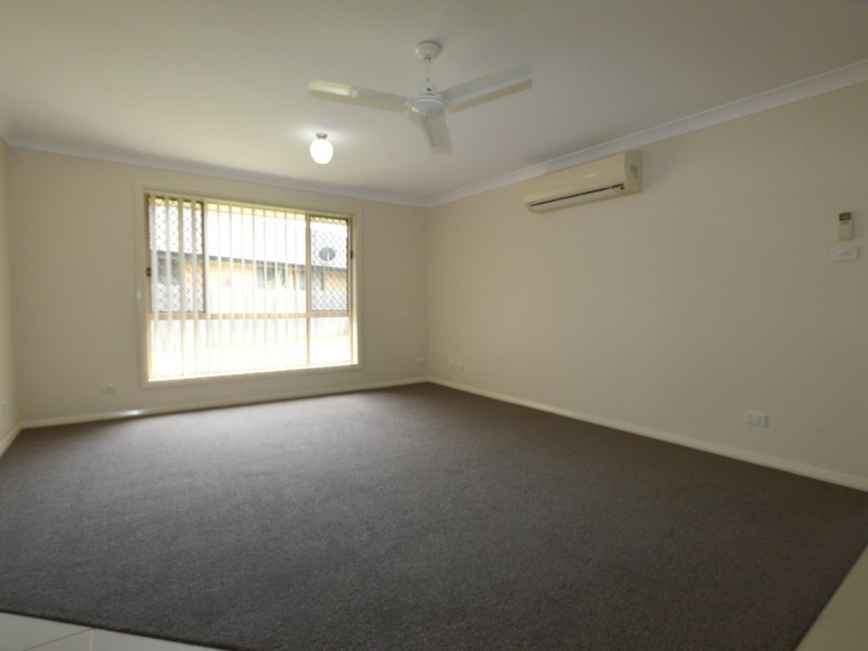 10 Allsop Place, Singleton NSW 2330