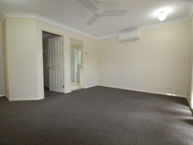 10 Allsop Place, Singleton NSW 2330