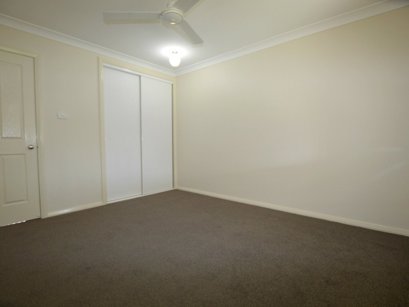 10 Allsop Place, Singleton NSW 2330