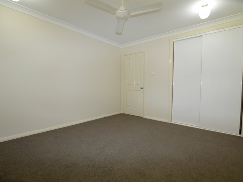 10 Allsop Place, Singleton NSW 2330