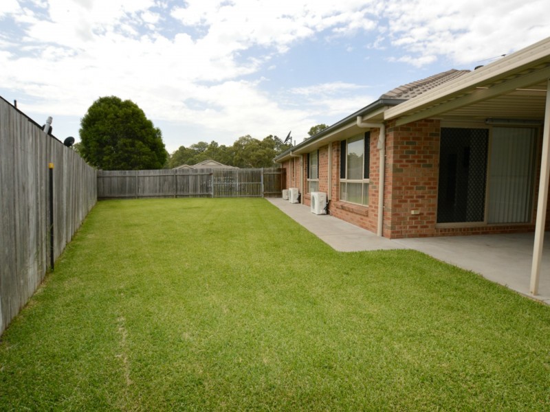 10 Allsop Place, Singleton NSW 2330