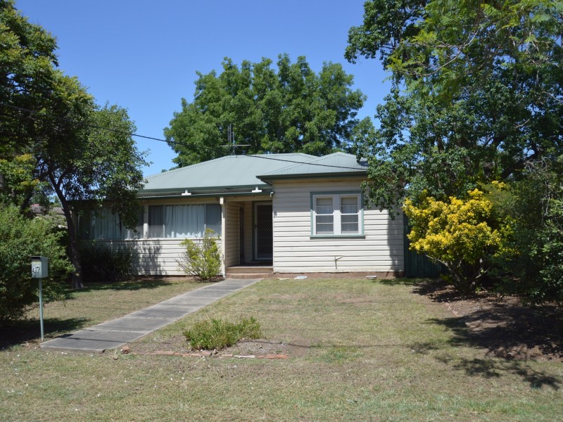 47 High Street, Singleton NSW 2330