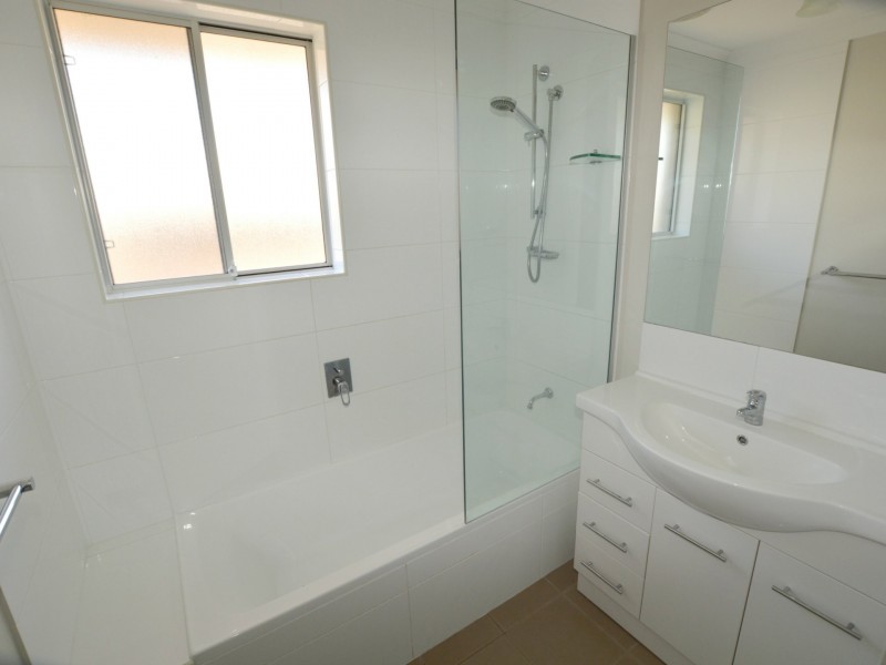 2/10 West Street, Greta NSW 2334