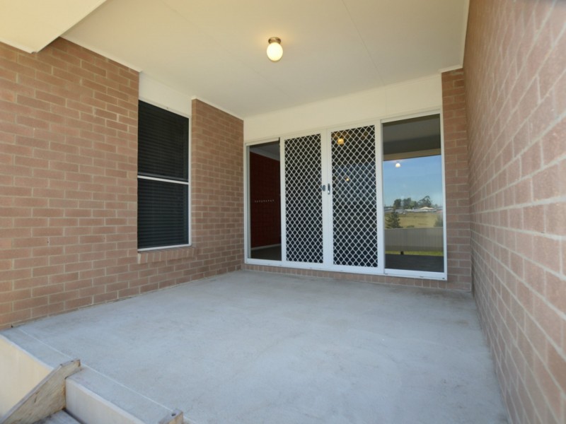 2/10 West Street, Greta NSW 2334