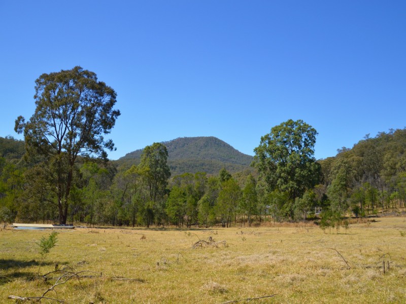 5727 Putty Road, Howes Valley NSW 2330