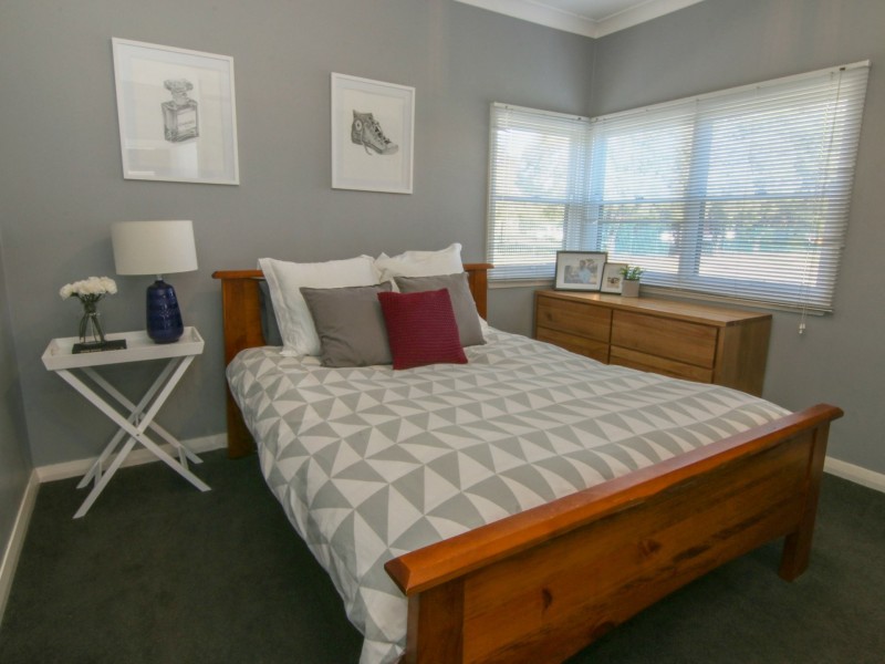 24 Collett Avenue, Singleton NSW 2330