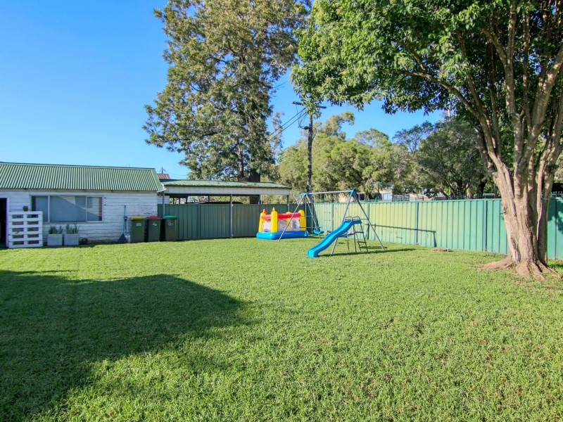 24 Collett Avenue, Singleton NSW 2330
