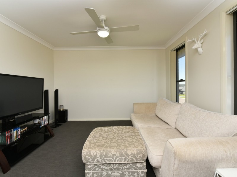 2/5 Lambkin Street, Singleton NSW 2330