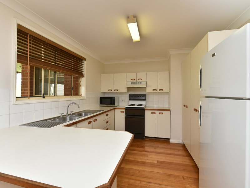 6 Wilmot Place, Singleton NSW 2330