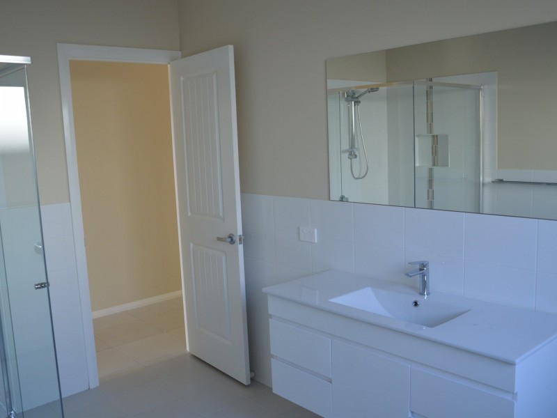 24 Slattery Drive, North Rothbury NSW 2335