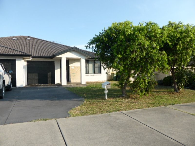 2/62 Wattle Ponds Road, Singleton NSW 2330