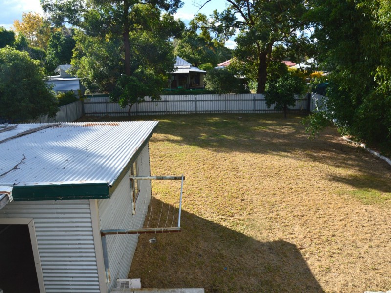 10 Howe Street, Singleton NSW 2330