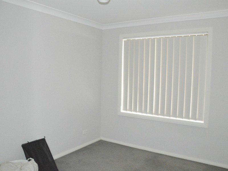 2/4 Drury Close, Singleton NSW 2330