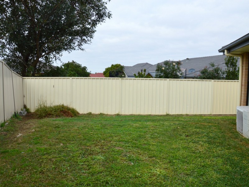 2/4 Drury Close, Singleton NSW 2330