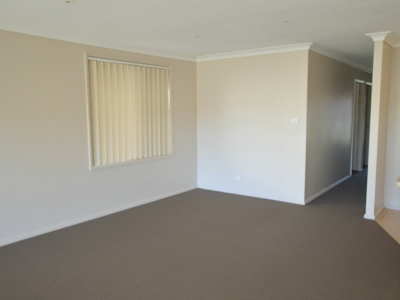 2/74 Yates Street, East Branxton NSW 2335