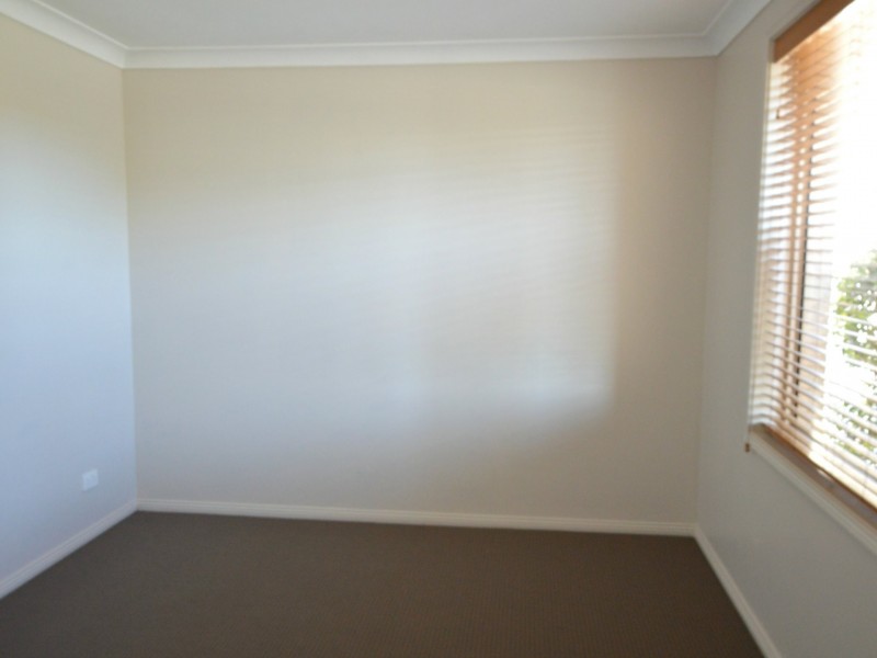 2/74 Yates Street, East Branxton NSW 2335